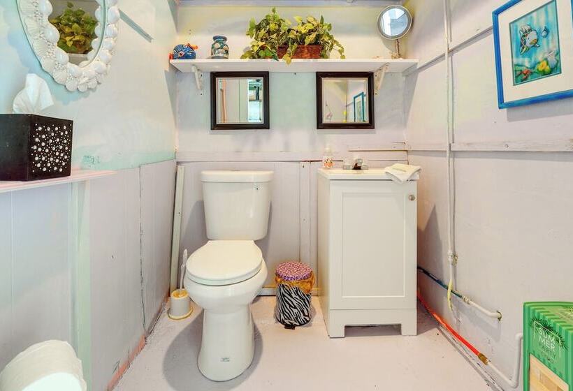 Waterfront Vero Beach Home W/ Pool & Boat Dock!