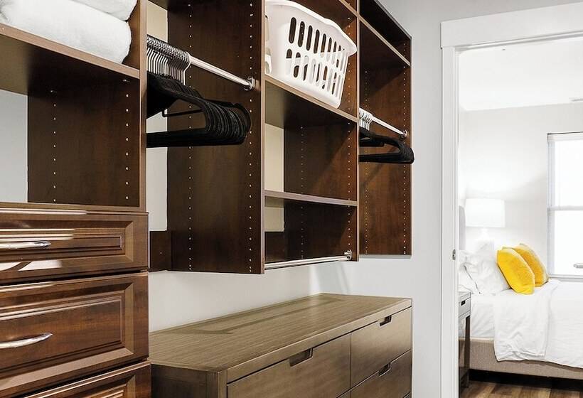 9 On Canal By  Landing