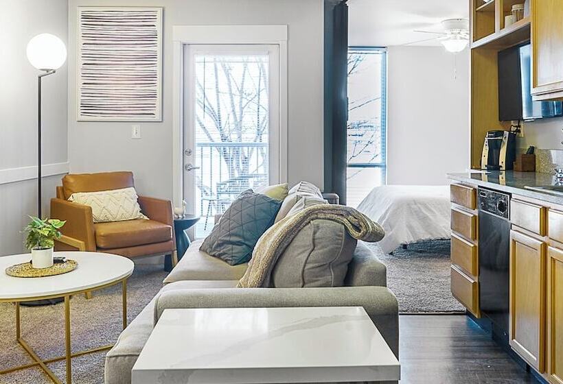 9 On Canal By  Landing