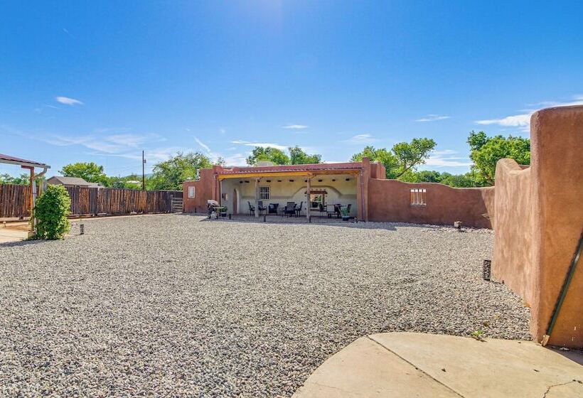 Albuquerque Adobe Home, 8 Mi To Old Town!