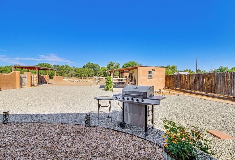 Albuquerque Adobe Home, 8 Mi To Old Town!
