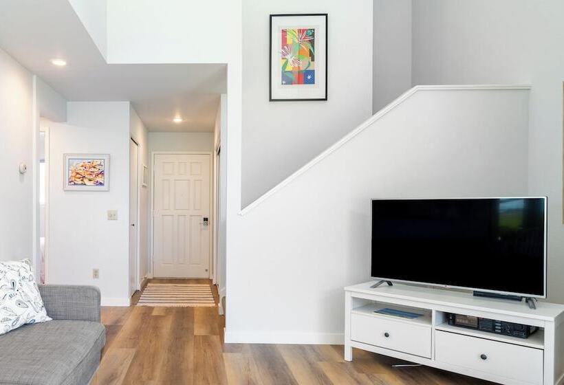 Beachcomber S Bliss By Avantstay Steps To The Beach Ocean Views