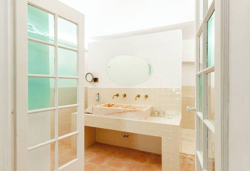 تختخواب و صبحانه Amada Moura