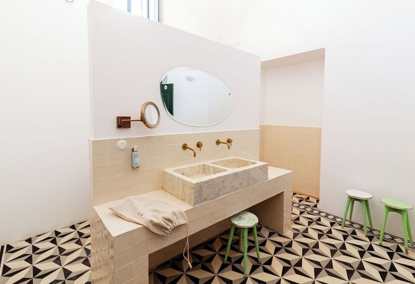 تختخواب و صبحانه Amada Moura