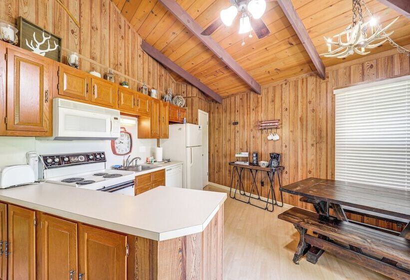 Beech Mountain Cabin W/ Deck, Grill: Ski + Hike!