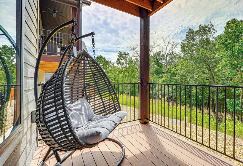 Branson Cabin W/ Pool Access & Private Boat Slip!