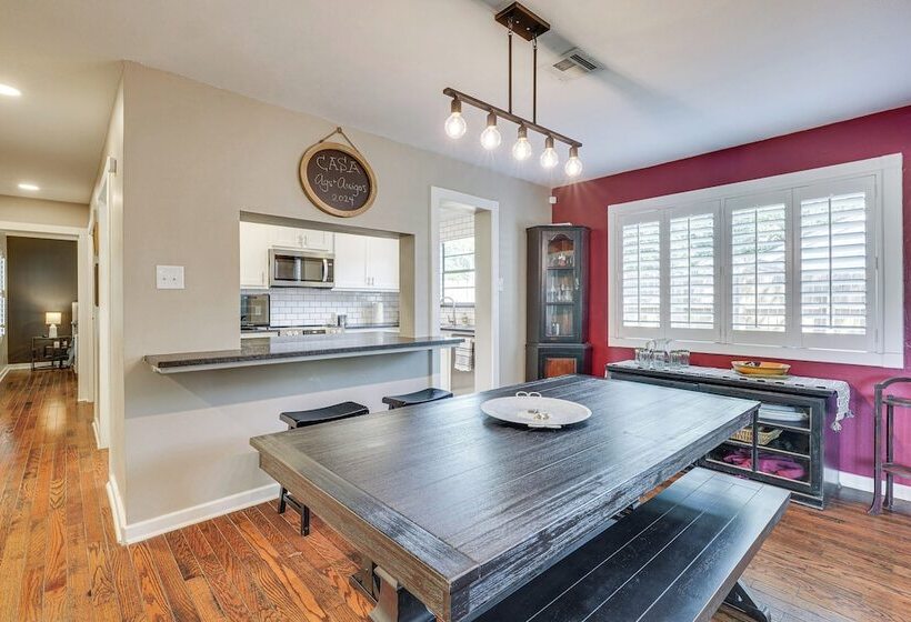 Bryan Home W/ Yard & Deck ~ 4 Mi To Aggieland