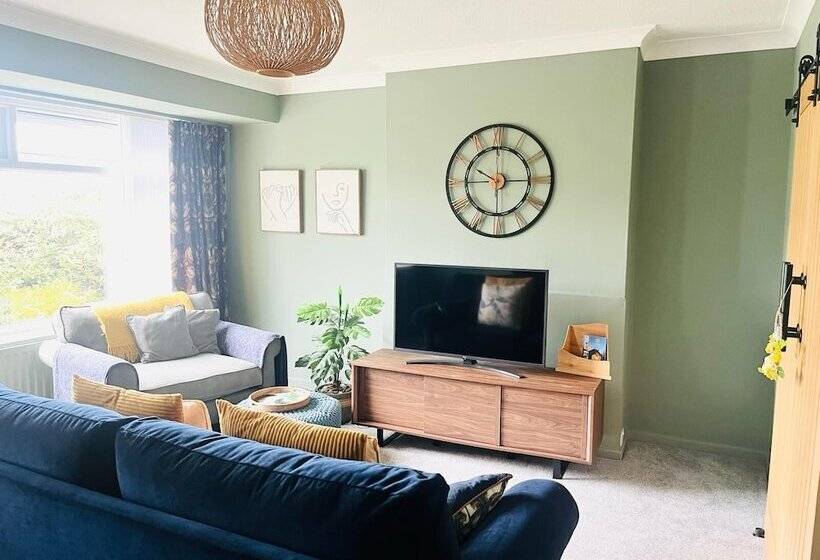 Bungalow Stay In Morpeth Close To Transport Links