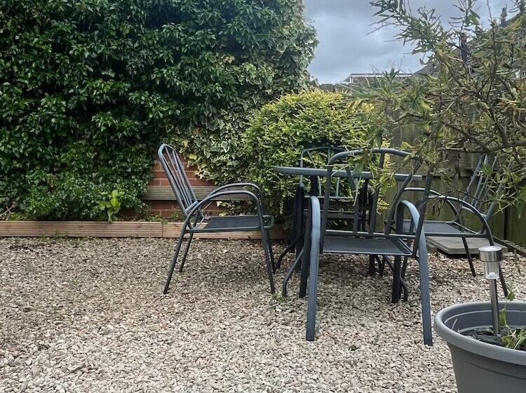 Bungalow Stay In Morpeth Close To Transport Links