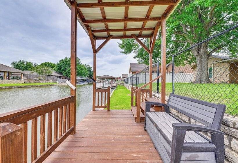 Canal Front Granbury Home W/ Dock   Dogs Welcome!