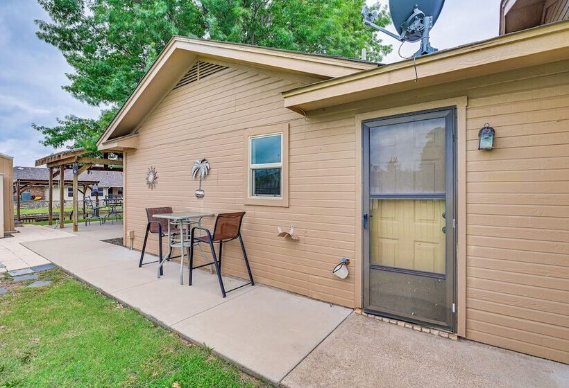 Canal Front Granbury Home W/ Dock   Dogs Welcome!