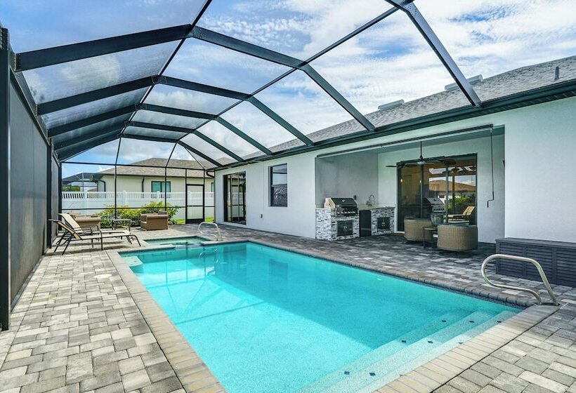 5 Mi To Beach: Family Retreat In Cape Coral