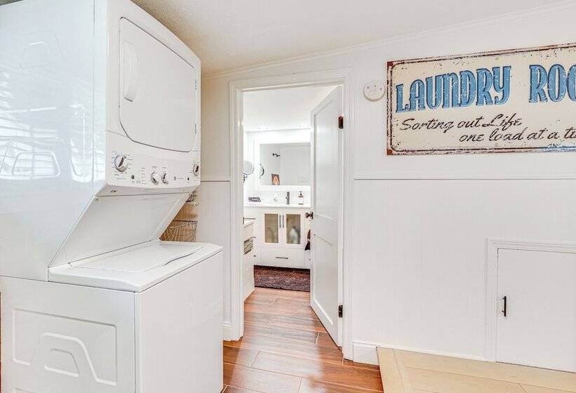 Family Home W/ Hot Tub: 1/2 Mi To Lake Milton