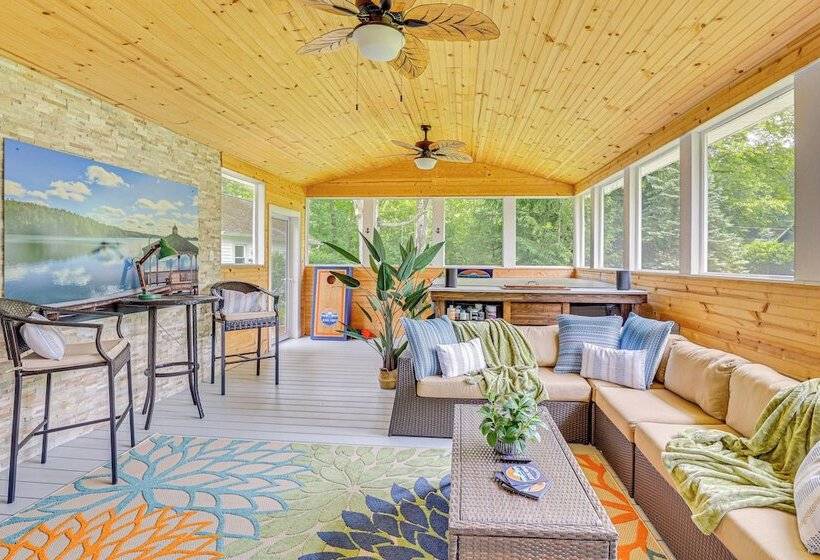 Family Home W/ Hot Tub: 1/2 Mi To Lake Milton