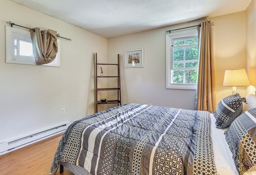 Charming Farmington Home ~ 5 Mi To Uconn Health!