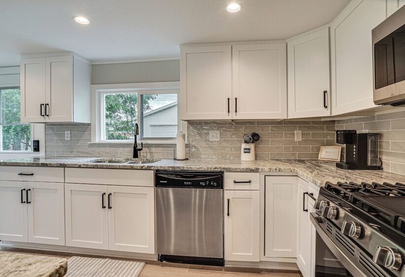 Charming Pepin Home Near Mississippi River!