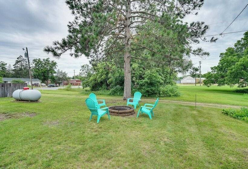 Charming Pepin Home Near Mississippi River!