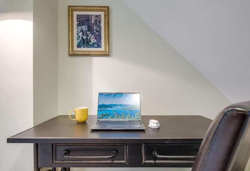 Charming Reigate Cottage Retreat