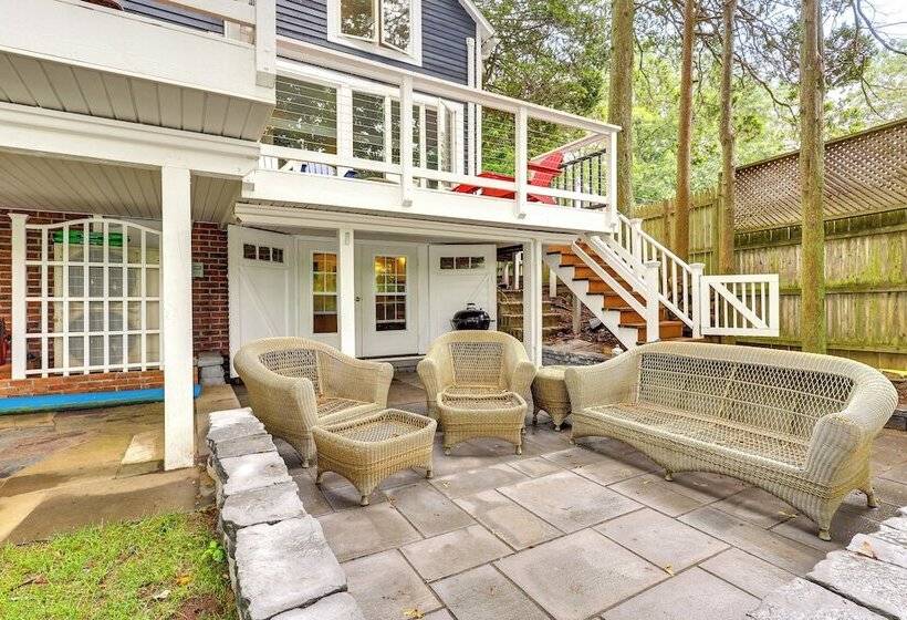 Charming Waterford Home W/ Dock On Niantic River!