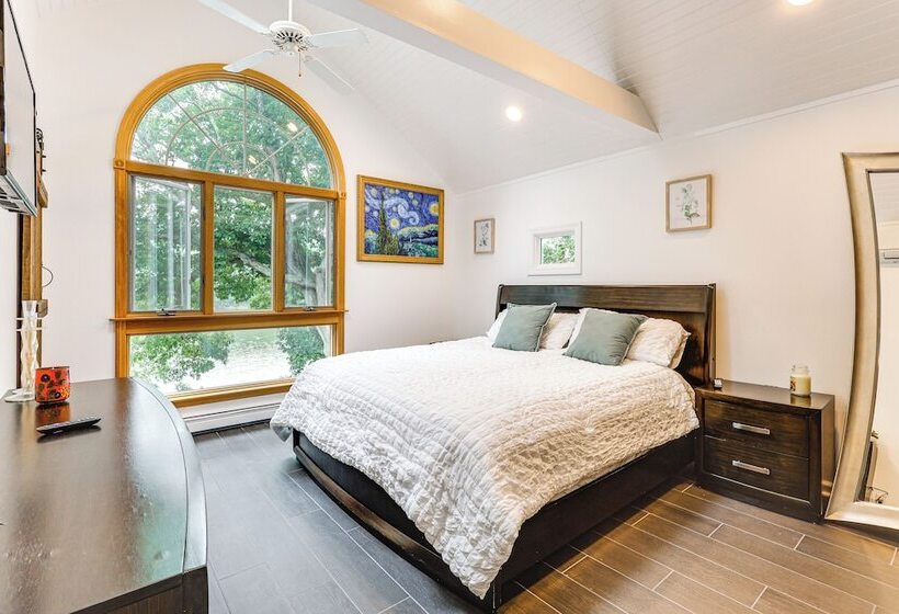 Charming Waterford Home W/ Dock On Niantic River!