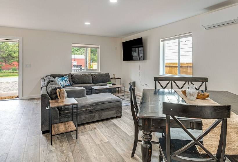 Charming Westport Abode W/ Hot Tub, Deck & Yard!