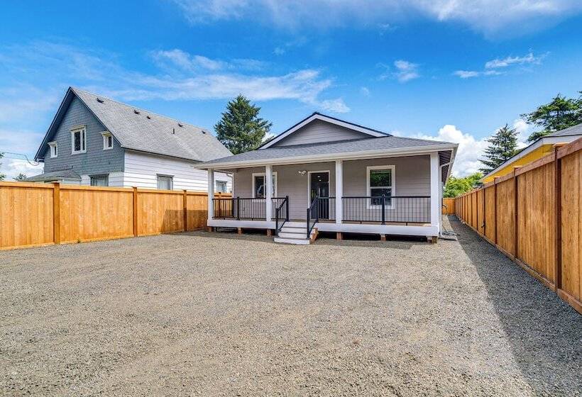 Charming Westport Abode W/ Hot Tub, Deck & Yard!