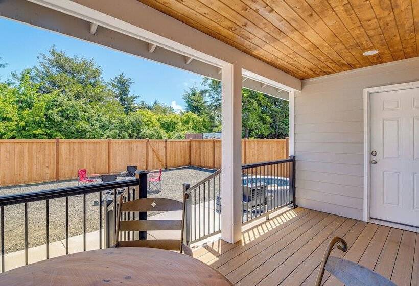 Charming Westport Abode W/ Hot Tub, Deck & Yard!