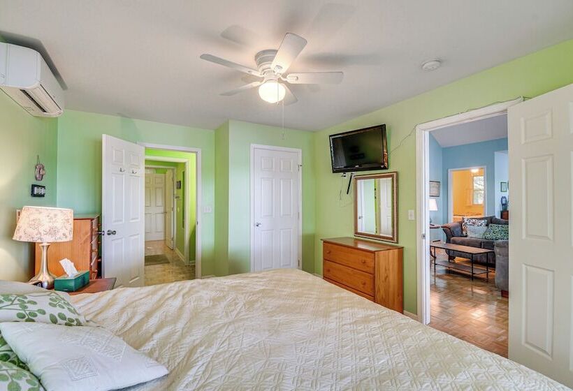 Charming Wolcott Cottage W/ Fire Pit & Mini Dock