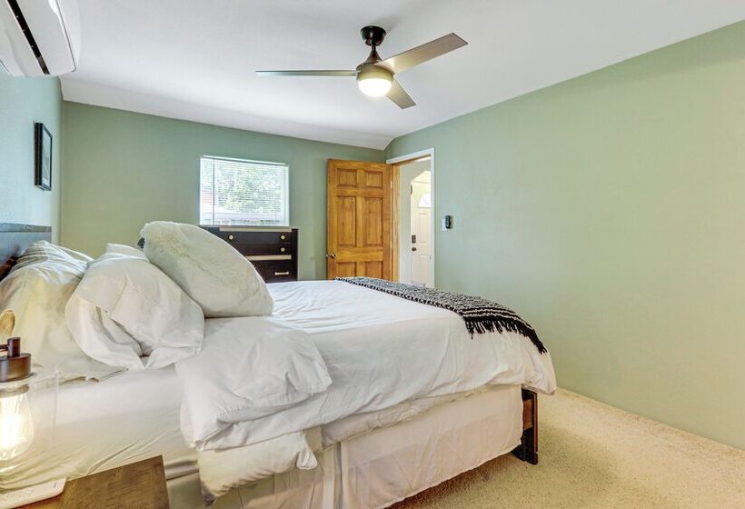 Coeur D Alene Cottage ~ 1 Mi To Downtown!