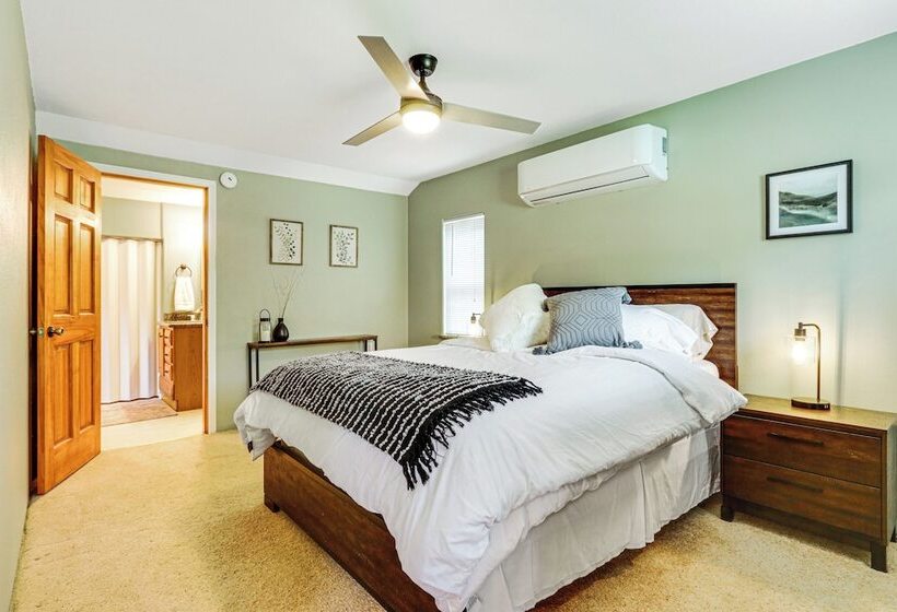 Coeur D Alene Cottage ~ 1 Mi To Downtown!