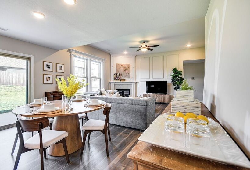 Steps To Park: Home W/ Fenced Yard In Columbia