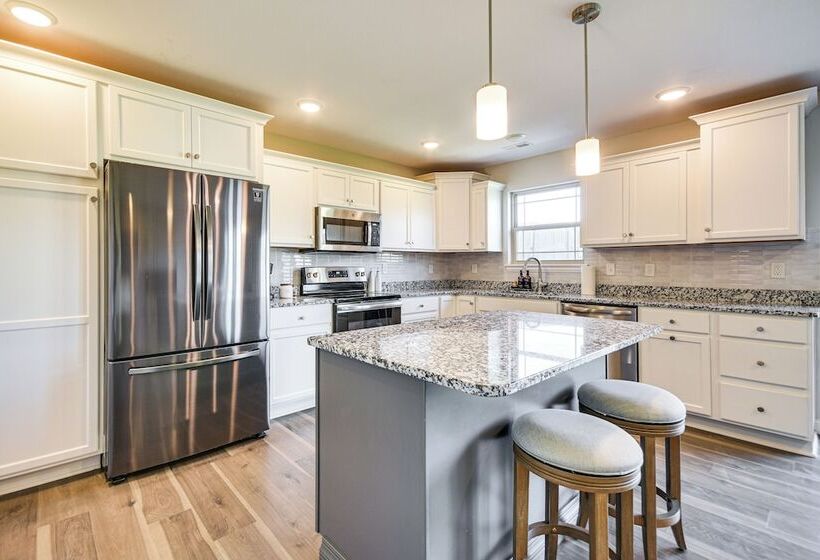 Steps To Park: Home W/ Fenced Yard In Columbia