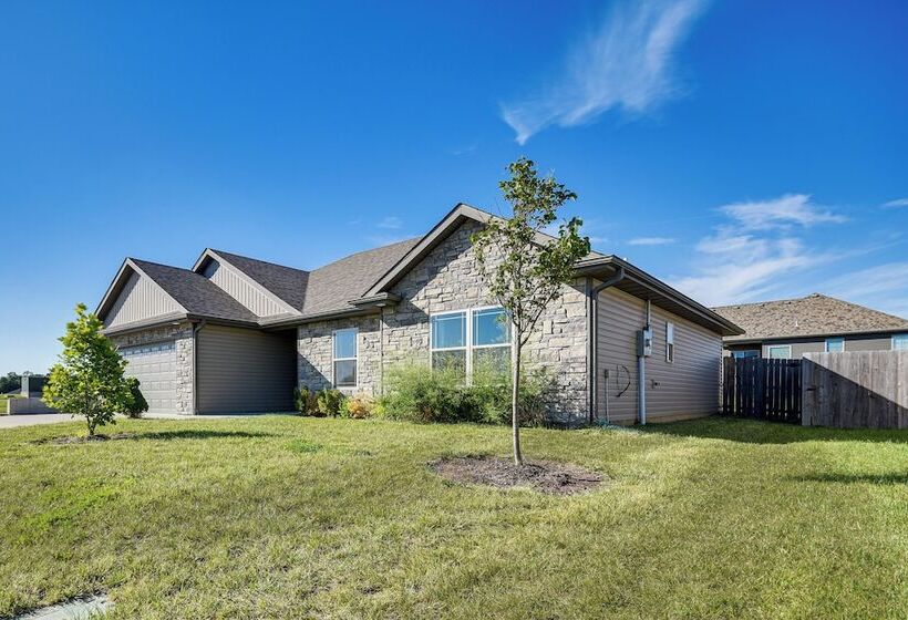Steps To Park: Home W/ Fenced Yard In Columbia