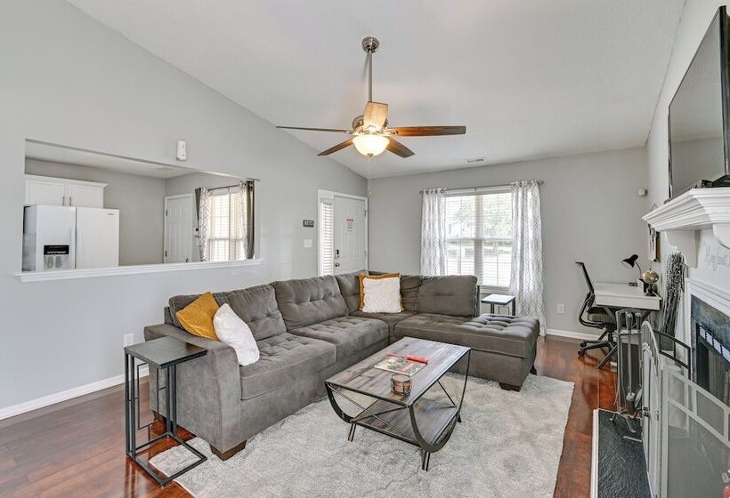 Convenient Hope Mills Home ~ 6 Mi To Fayetteville!