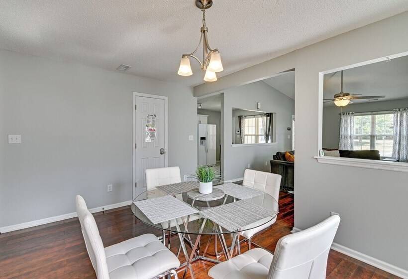 Convenient Hope Mills Home ~ 6 Mi To Fayetteville!