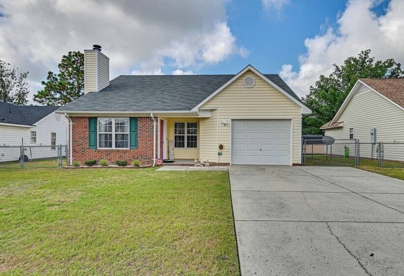Convenient Hope Mills Home ~ 6 Mi To Fayetteville!