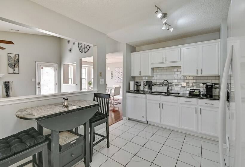 Convenient Hope Mills Home ~ 6 Mi To Fayetteville!