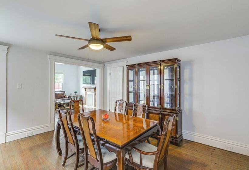 Covington Home W/ Patio   3 Mi To Cincinnati!