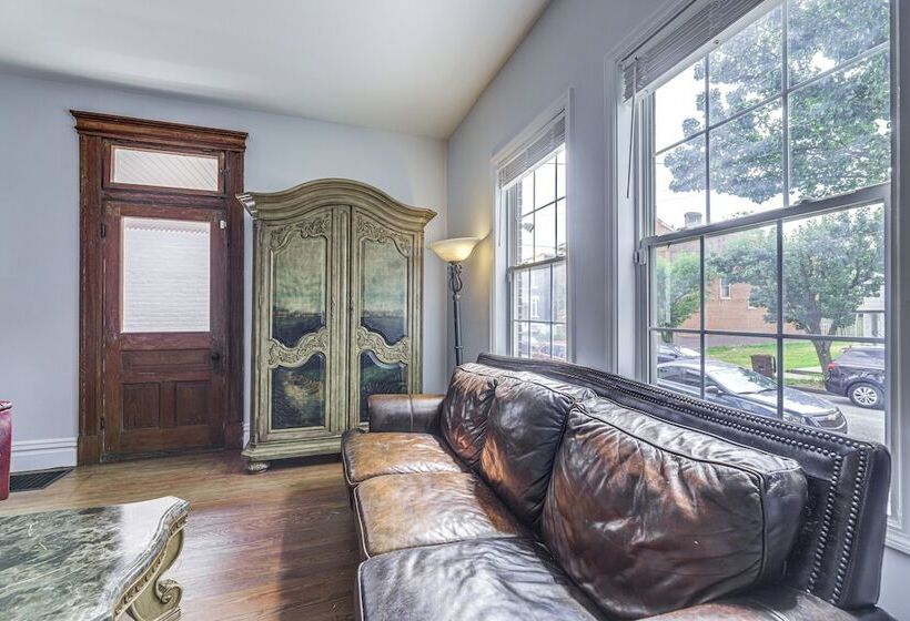 Covington Home W/ Patio   3 Mi To Cincinnati!