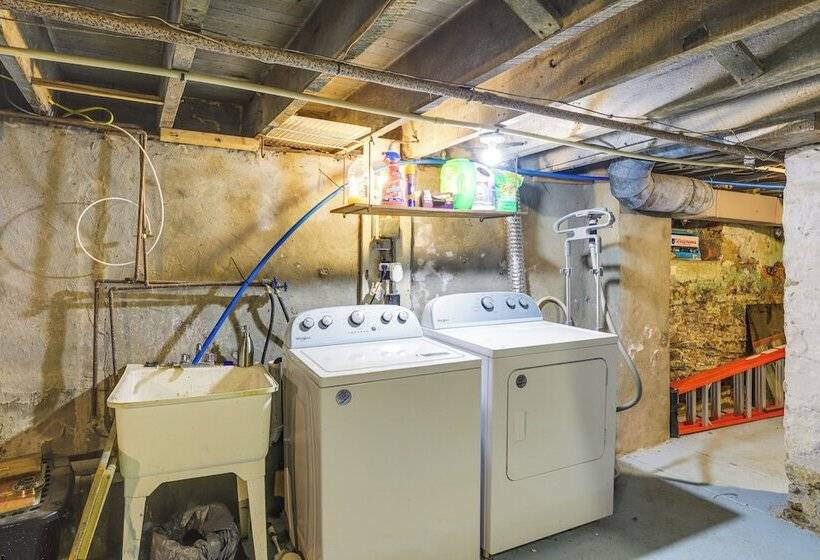 Covington Home W/ Patio   3 Mi To Cincinnati!