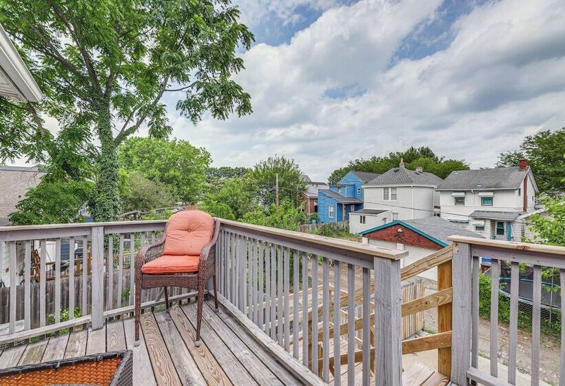 Covington Home W/ Patio   3 Mi To Cincinnati!