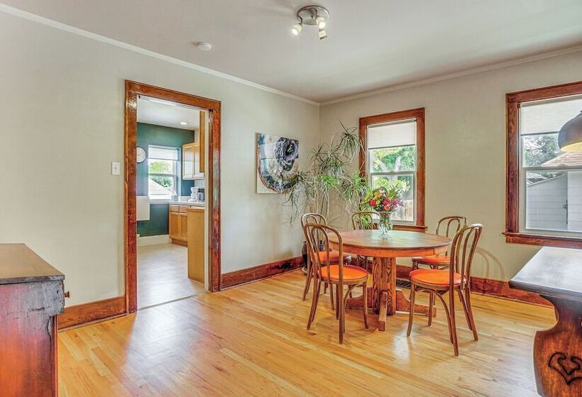 Cozy Cheyenne Home W/ Yard < 1 Mi To Downtown!