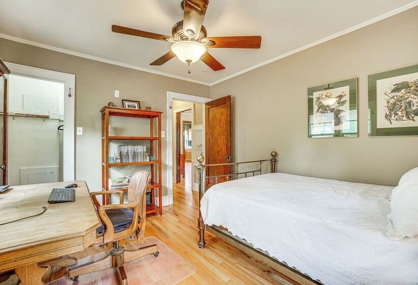 Cozy Cheyenne Home W/ Yard < 1 Mi To Downtown!