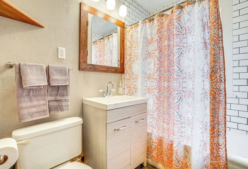 Cozy Cheyenne Home W/ Yard < 1 Mi To Downtown!