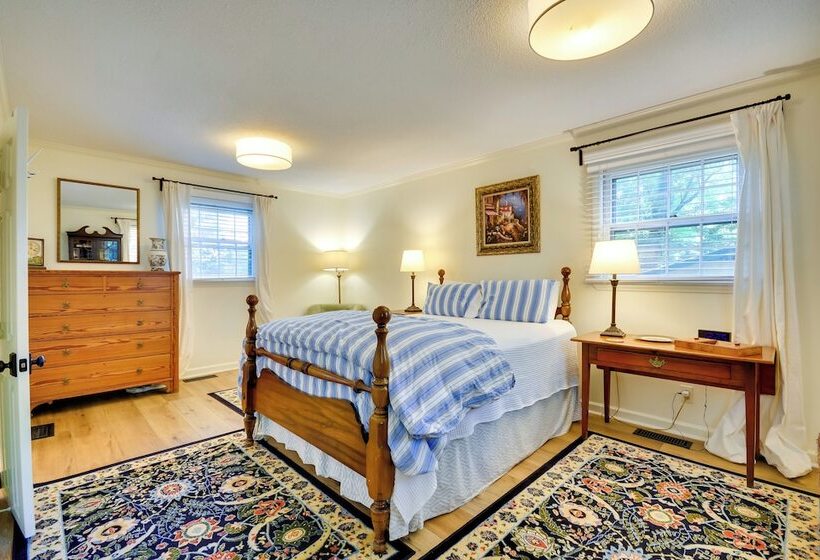 Cozy, Peaceful Cottage   Near Wake Forest!