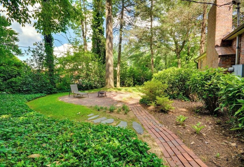 Cozy, Peaceful Cottage   Near Wake Forest!