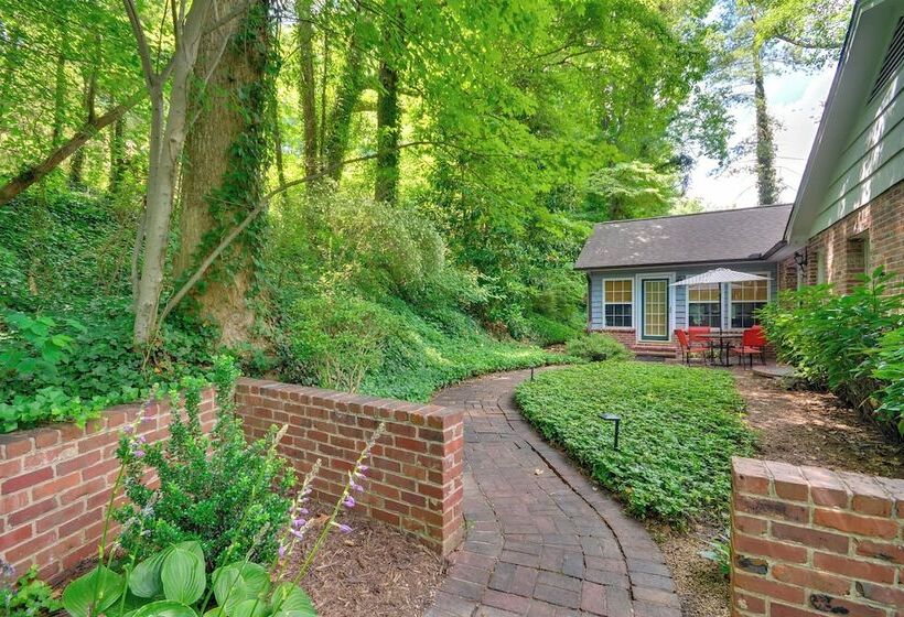 Cozy, Peaceful Cottage   Near Wake Forest!