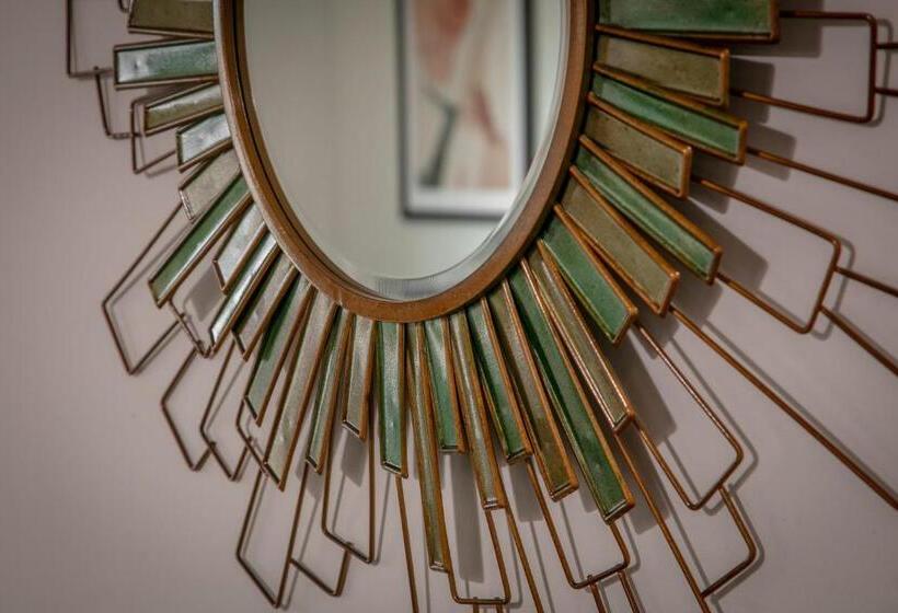 Dockside Aparthotel, Best Western Signature Collection