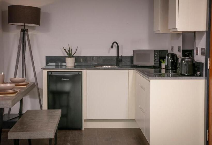 Dockside Aparthotel, Best Western Signature Collection