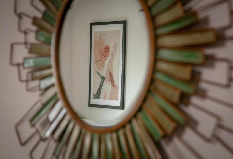 Dockside Aparthotel, Best Western Signature Collection